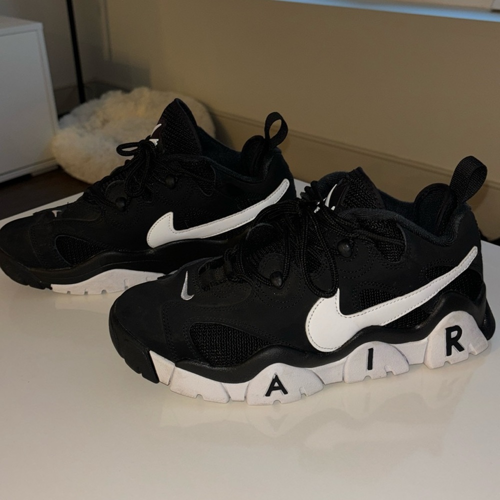 Nike Air Barrage Low’s